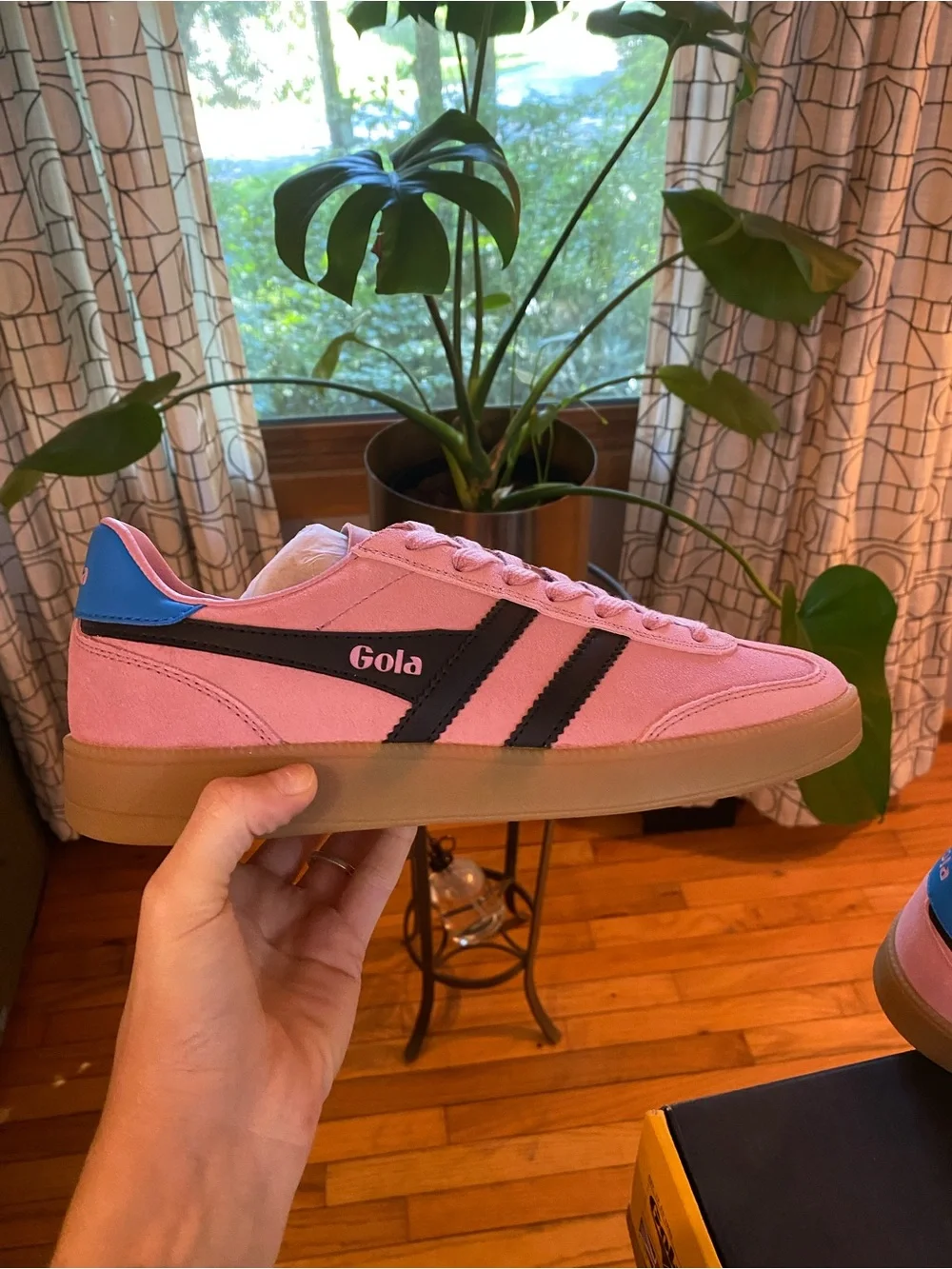 Women’s Gola Gum Bottom Sneakers. Never worn, perfect condition. Size 8
